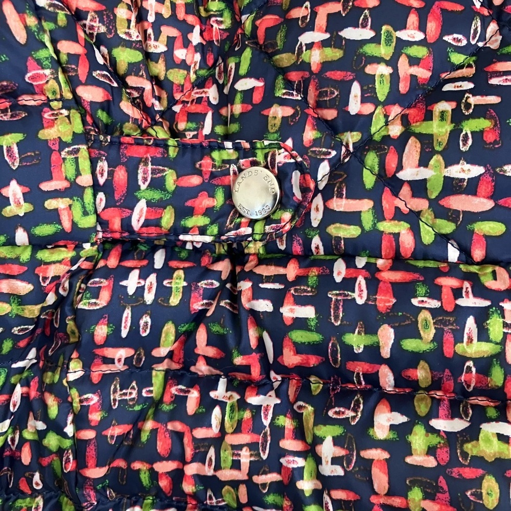 Lands’ End puffer jacket - Picture 3 of 6